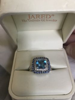 Beautiful ring 14k white gold levian