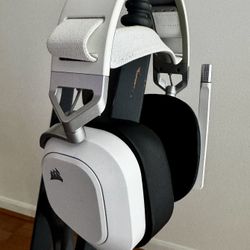 Corsair HS80 MAX Wireless Gaming Headset – White – Like New