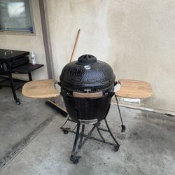 Pitt Boss Kamado Ceramic Grill