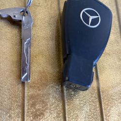 Authentic Mercedes-Benz Key And Key Fob