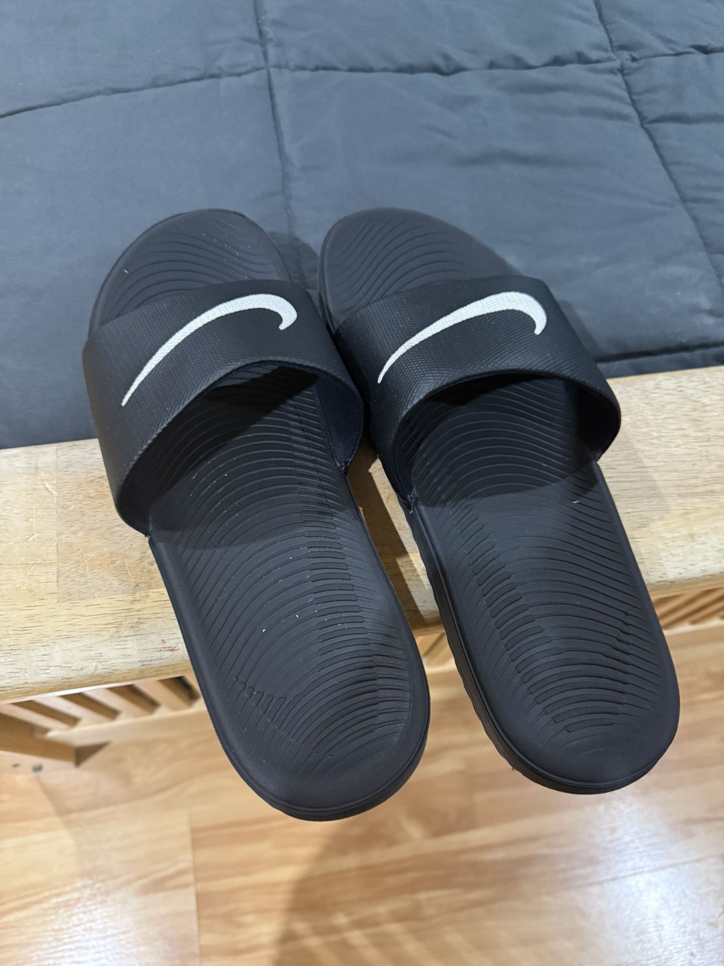 Men’s Nike Slides - Size 12