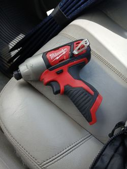 Milwaukee 12v impact