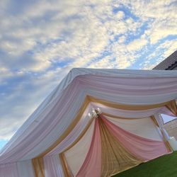 Carpas Decoradas / Tents With Drapes And Chandelier 