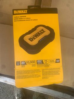 DeWalt 10,000mAh Portable Power Bank