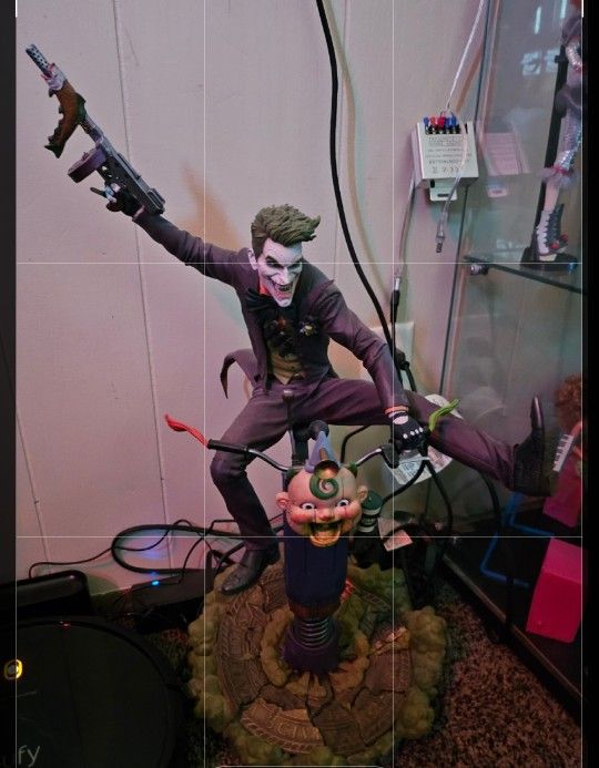 Joker Collectible Statue