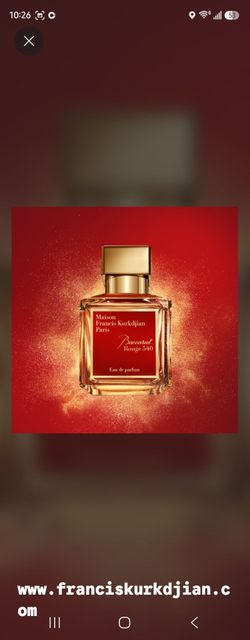 Creed Absolu Aventus 75mlThe Aventus Eau de Parfum Spray by Creed is a luxurious fragrance designed for men. With a volume of 75ml, this spray is perf