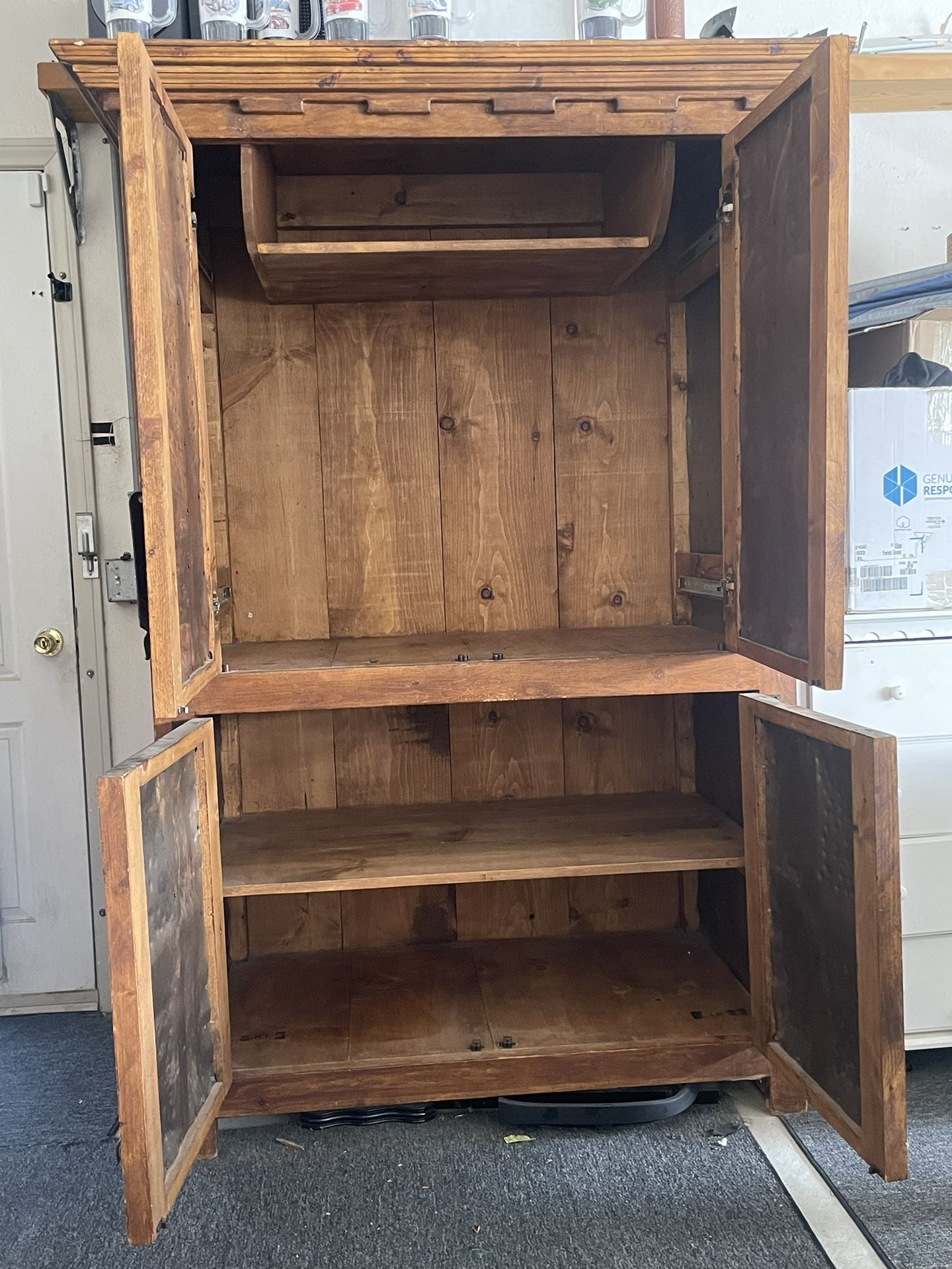 Spanish Armoire 78x48x28