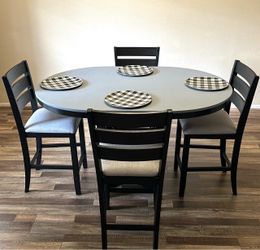 Butterfly Extension Dining Table with 4 Chairs
