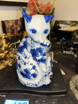 Silverstri Porcelain CAT Blue and White Chinoiserie Large 8" Figurine