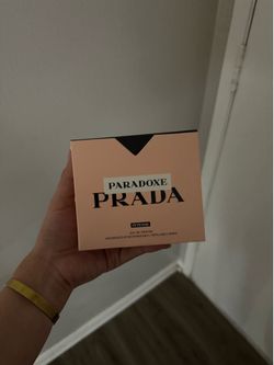 Prada Paradoxe 🩶