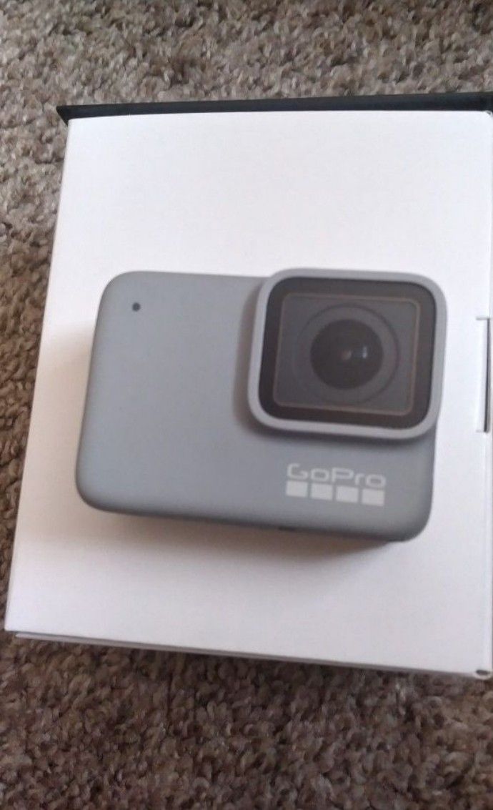 GoPro Hero 7 White + Extras