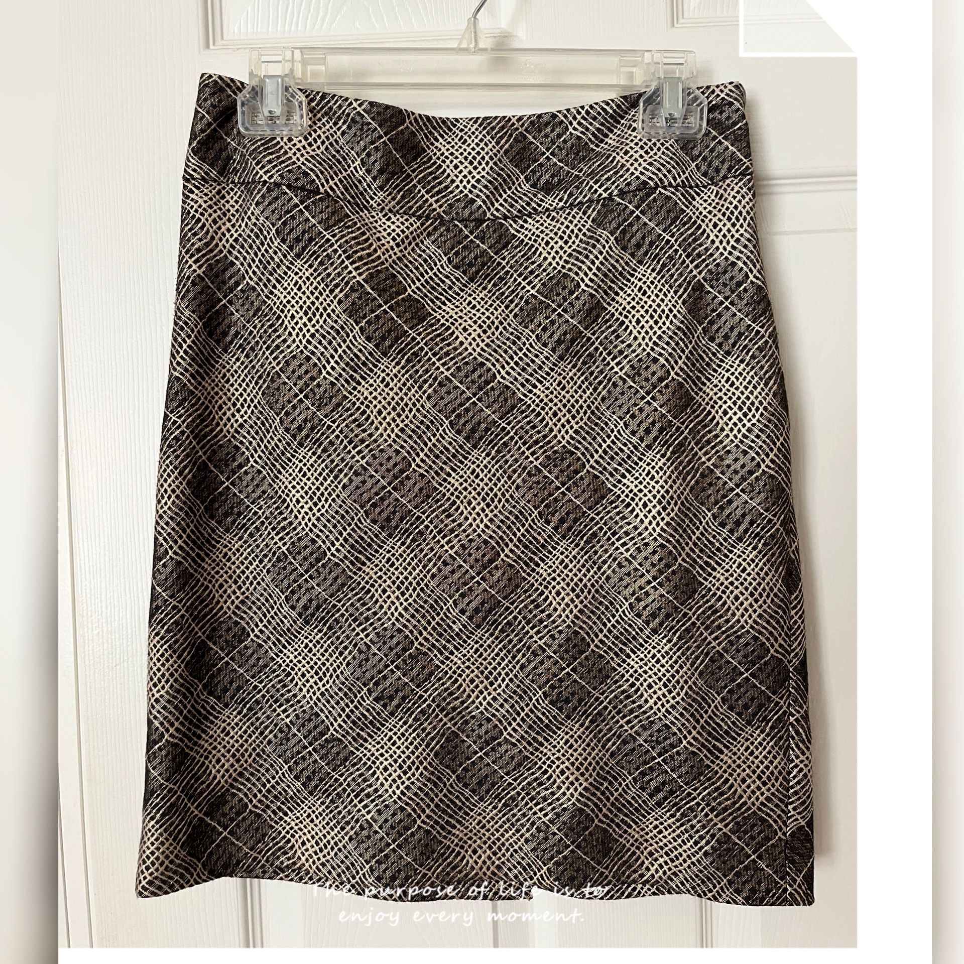The Limited Dark Gold & Black Pencil Skirt – Size 2 (Fits like 4/6)