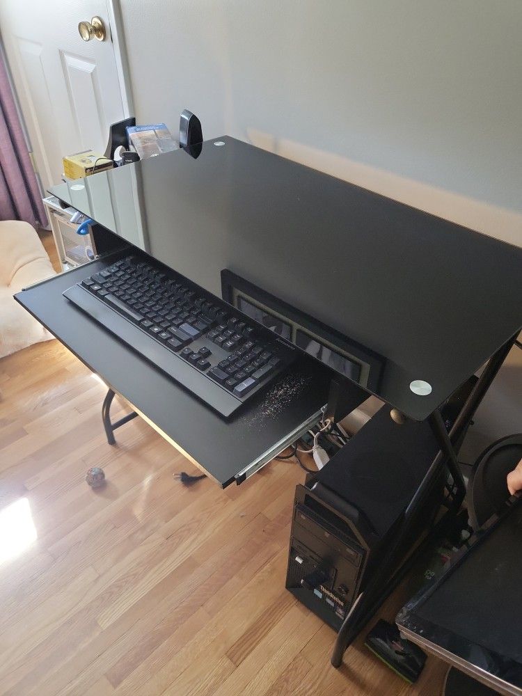 Computer Desk Glass Mirrored Black Top Measures 3 Ft Wide 20 In Deep And 30 In Tall