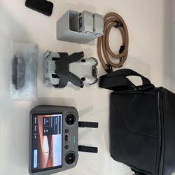 DJI Mini Pro 4 Fly More Combo 