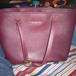 Michael Kors Jet Set Travel Purse 