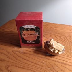 Vintage 1999  Hallmark Keepsake Ornament Noah's Ark