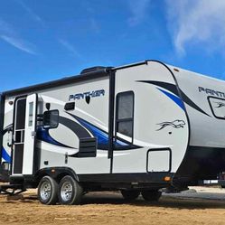 2016 Coachworks 20 Ft Trailer