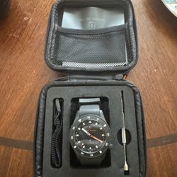 Elliot Brown Land Rover Watch 