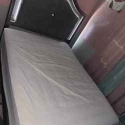 GREAT CONDITION LED BEDROOM SET 