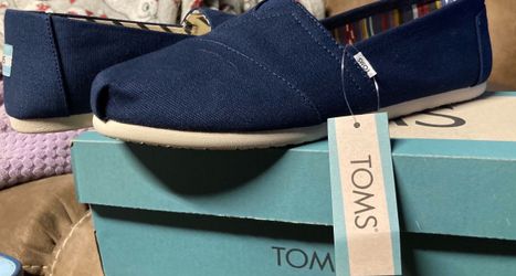 Toms