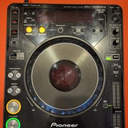 Pioneer CDJ 1000 Mk2 