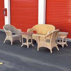 FREE DELIVERY- 5 pc Wicker Backyard Outdoor Patio Furniture Sofa Chairs Table Set - $300