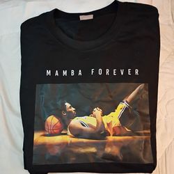 Kobe Bryant "Mamba Forever" T-Shirt - Size: XXL Color: Black