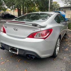 2010 Hyundai Genesis Coupe