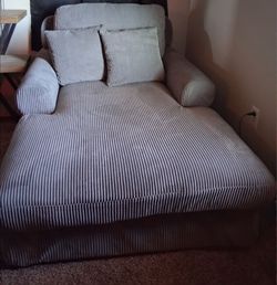 Lounge chair