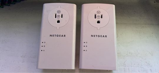 NETGEAR Powerline 2000+ Extra Outlet