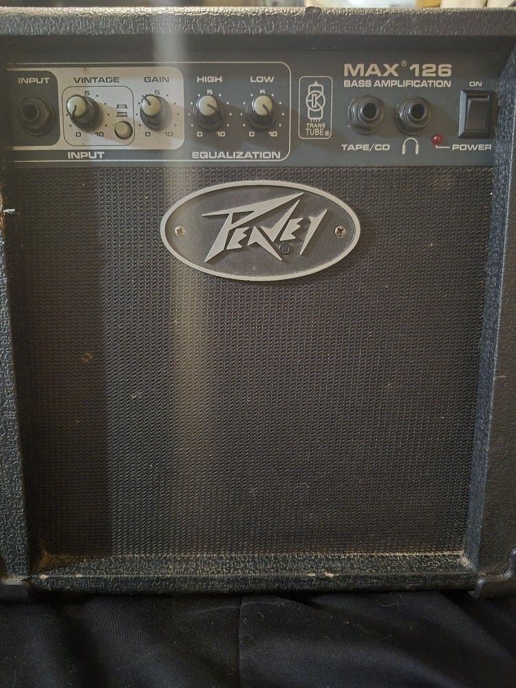 Peavey Amp 126 Bass Amplification 