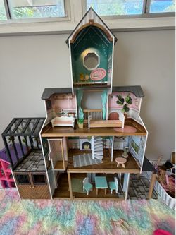 Kid craft doll house
