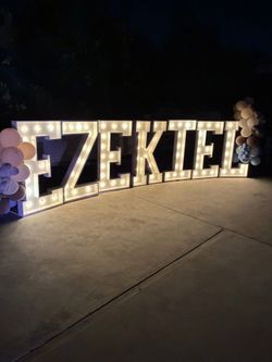 Marquee letters