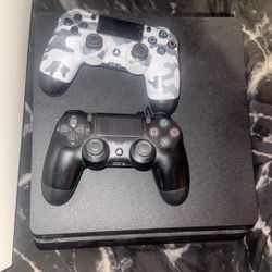 PS4 Slim + 21 Games