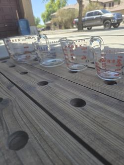 Pyrex Glass Measuring Cups