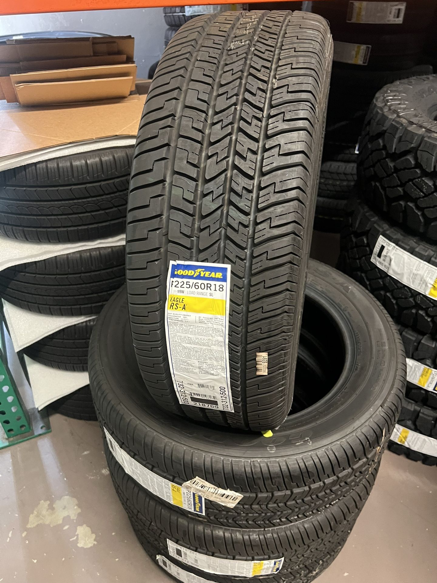225/60/18 New Goodyear Tires 225/60r18 Llantas Nuevas
