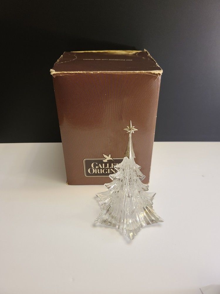 VINTAGE AVON GALLERY ORIGINALS Crystal Christmas Tree Glass with Silverstone Star