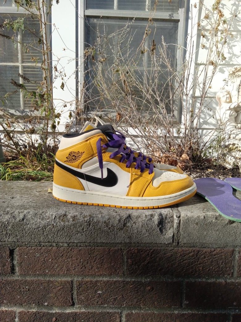 Jordan 1 Mid Lakers Size 12