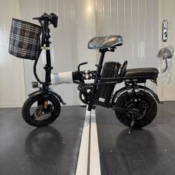 Folding electric bicycle