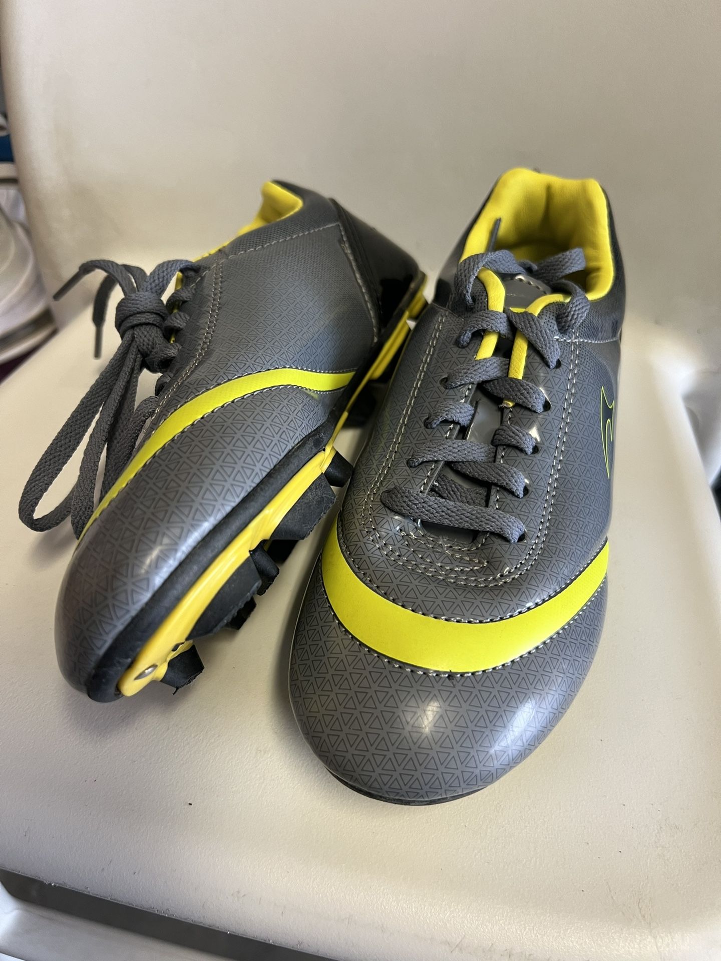 Fila Soccer Cleats (Kids)