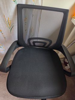 Rotatable Desk Chair