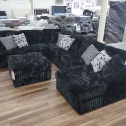 New Ashley Brand XL Super Comfy Black Corduroy Sectional Sofa Couch *Ottoman Sold Separately * 