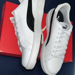 1 Left! Puma Shoes Size 8.5