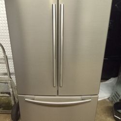 Nice Clean Samsung French Door Refrigerator 