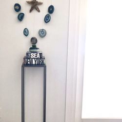 Small table / Pedestal Table