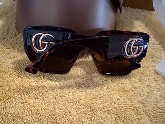 Gucci Tortoise Sunglasses with GG Logo