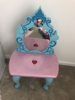 Frozen mirror dresser