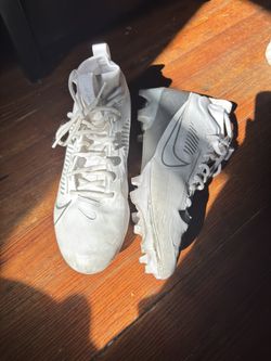 football nike cleats size 11