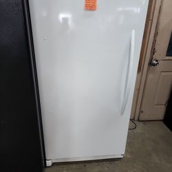 Frigidaire 17cf Upright Frost Free Freezer No Shelves 