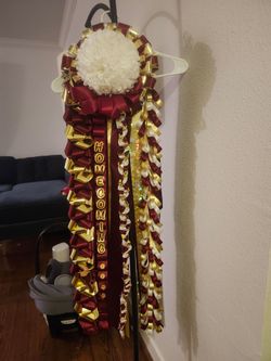 Homecoming mum